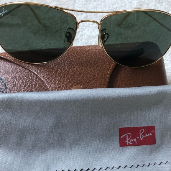 Ray-Ban Gold Frame Aviator Sunglasses - Picture 2 of 4